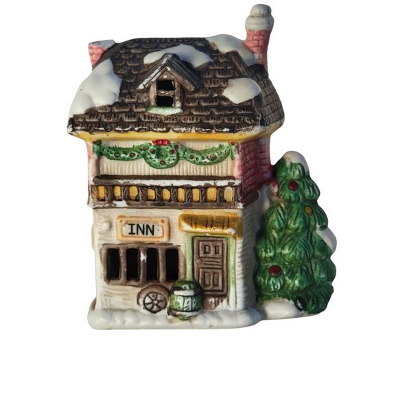 Vintage Mini Christmas Village Inn – Snowy Roof & Holiday Wreath - Picture 2 of 8